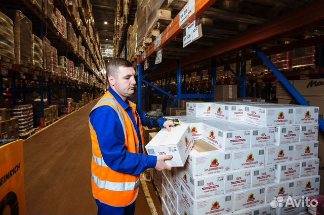 Сотрудник склада есть развозка