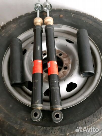 Задние стойки хонда цивик 4д