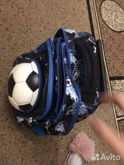 Портфель школьный новый как чемодан