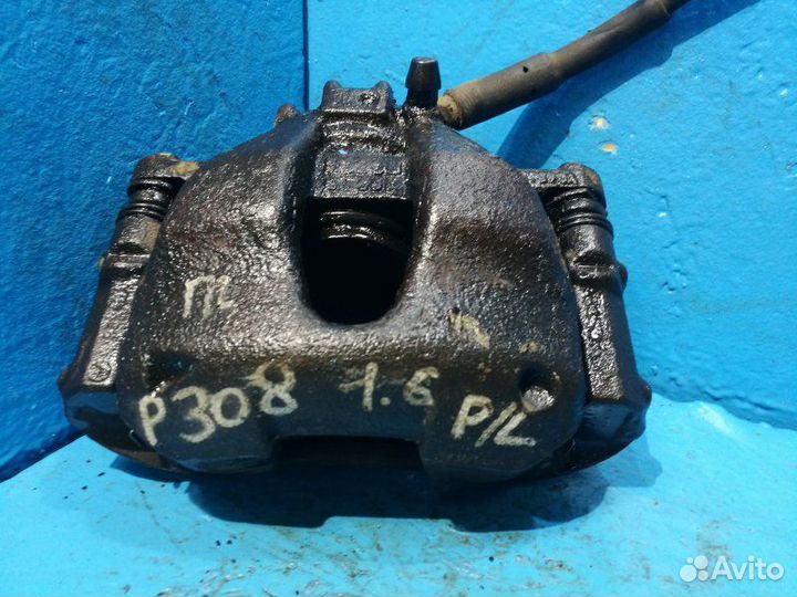 Суппорт передний левый Peugeot 308 T7