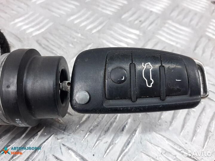 Замок зажигания Audi A4 B6 2005 4B0905851P