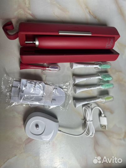 Электрическая зубная щётка