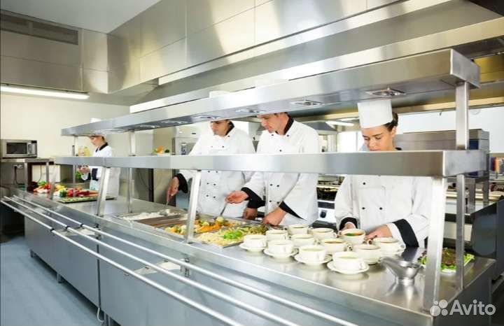 Повар горячего цеха/линии раздачи 2/2