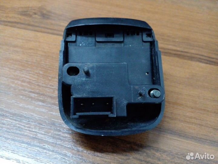 Управления магнитолой на руле Nissan Maxima A33