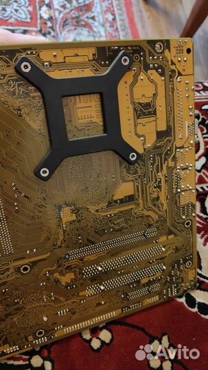 Материнская плата с процессором