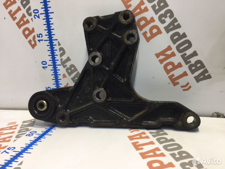 Лендровер Фрилендер Кронштейн раздатки