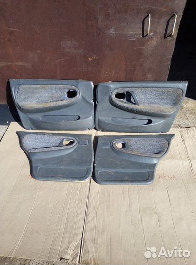 Обшивки дверей Daewoo Nexia седан 1 2006