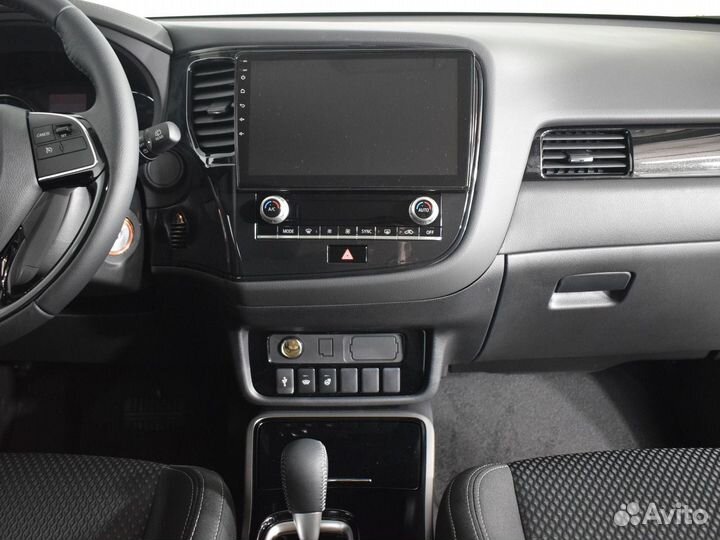 Mitsubishi Outlander 2 CVT, 2022