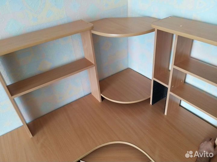 Компьютерный стол