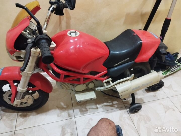 Электромотоцикл peg perego