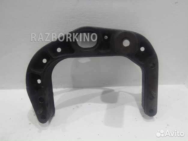 Кронштейн двигателя