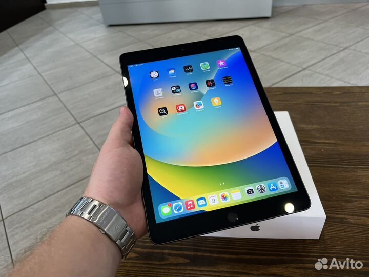 Планшет Apple iPad 9 256gb (на гарантии)