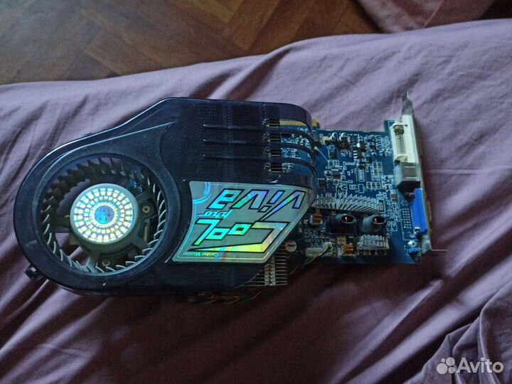 Несколько видеокарт игровые разных лет pcie AGP