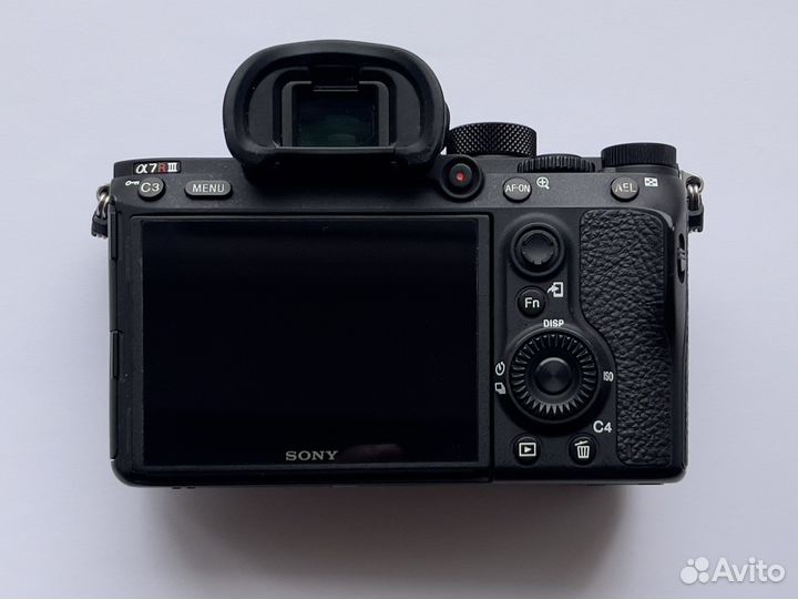 Фотоаппарат Sony Alpha A7R III Body