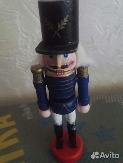 Солдатик деревянный