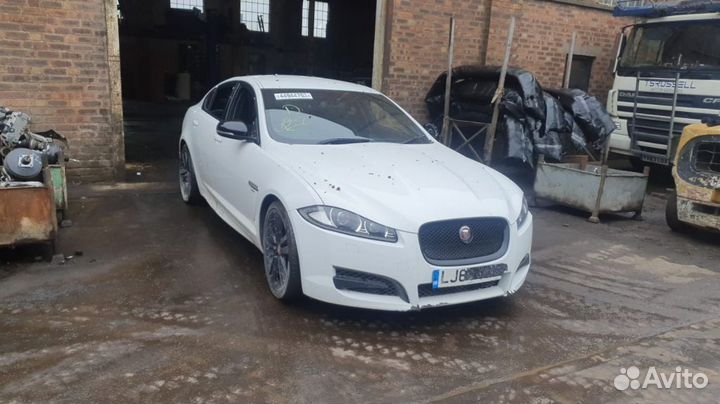 Разбирается jaguar XF 2014 года 3,0 дизель 306 дт
