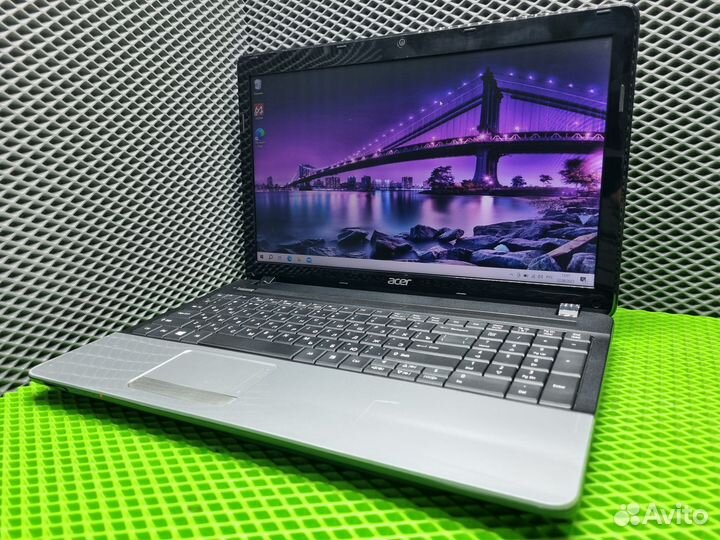 Ноутбук Acer i3 3*/4Gb/SSD 128Gb