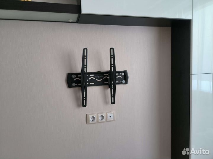 Крепление для телевизора на стену