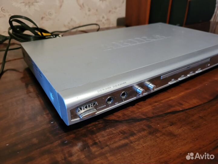 Продаю видеопроигрыватель Akira