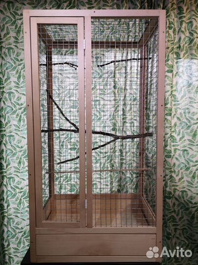 Деревянная клетка для птиц (экзотических животных)