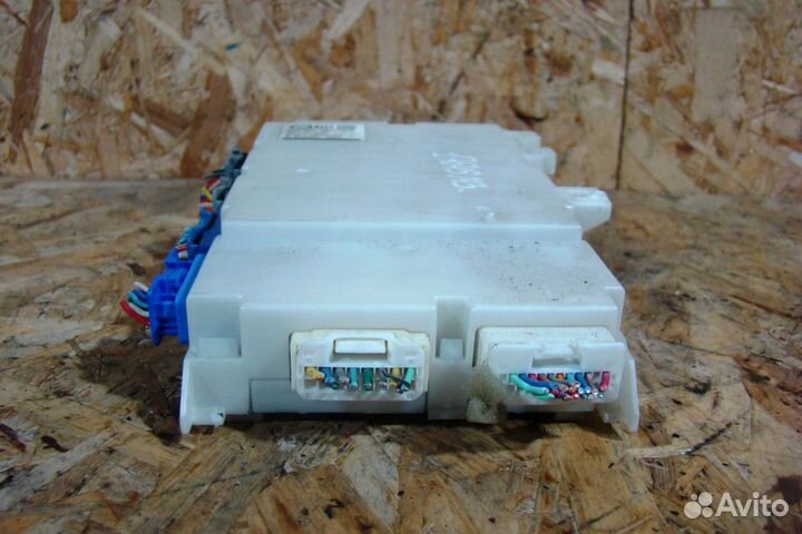 Mazda 3 BL Блок предохранителей салонный