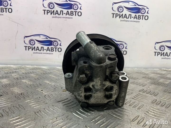 Насос гу Land Rover Freelander 2 2.2L diesel 2007