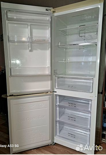 Холодильник б/y 