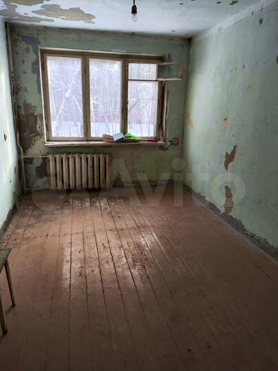 Комната 13,9 м² в 2-к., 1/5 эт.