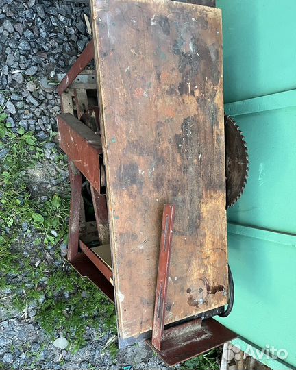 Циркулярный станок с фуганком