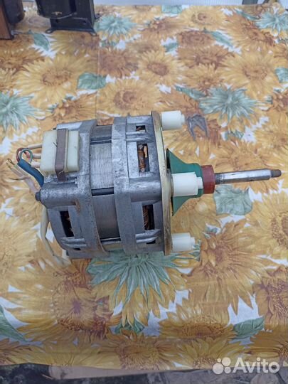 Двигататель стиральной машины