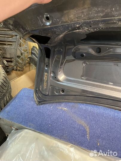 Крышка багажника на Toyota corolla