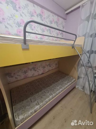 Двухъярусная кровать