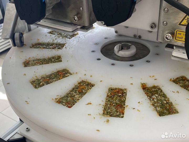 Машина для формовки конфет и злаковых батончиков