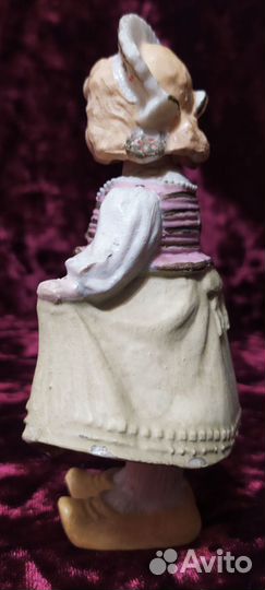 Статуэтка Девочка качалка,болванчик