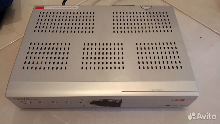 Спутниковый цифровой ресивер Humax HD-2020C