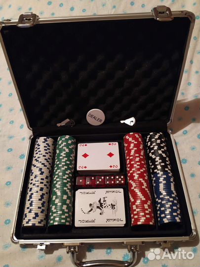 Покерный набор 200 фишек