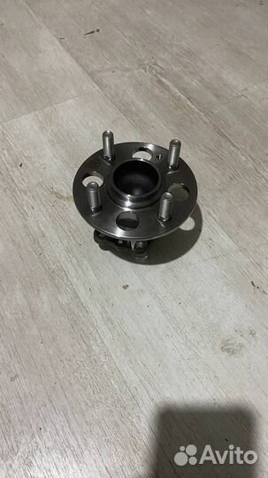 Ступица в сборе задняя hyundai solaris IJ113043