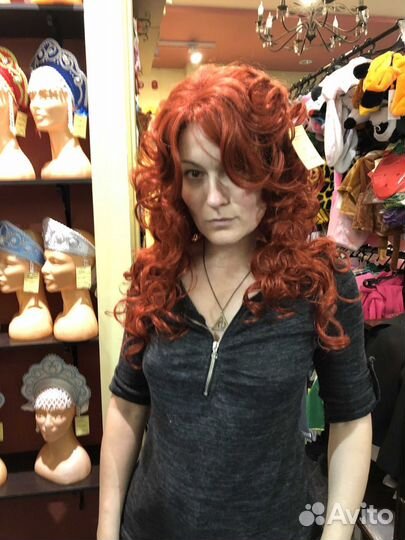 Парик красно-рыжий волнистый