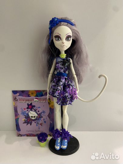 Кукла Monster High Catrine DeMew Gloom n' Bloom