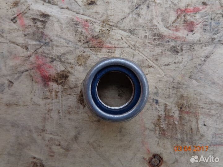 Гайка самоконтр. с нейлон.кольцом DIN 985 М16*1,5