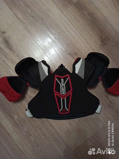 Нагрудник хоккейный