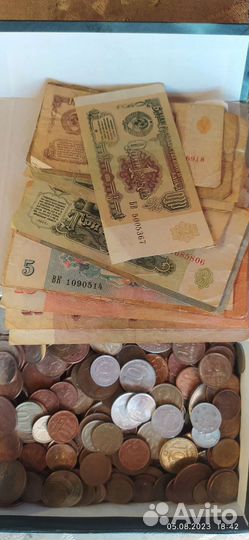 Монеты и банкноты СССР и соц. стран времён СССР