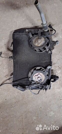 Радиатор с вентиляторами от Yamaha R6 2008