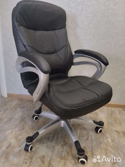 Офисное кресло, компьютерное кресло