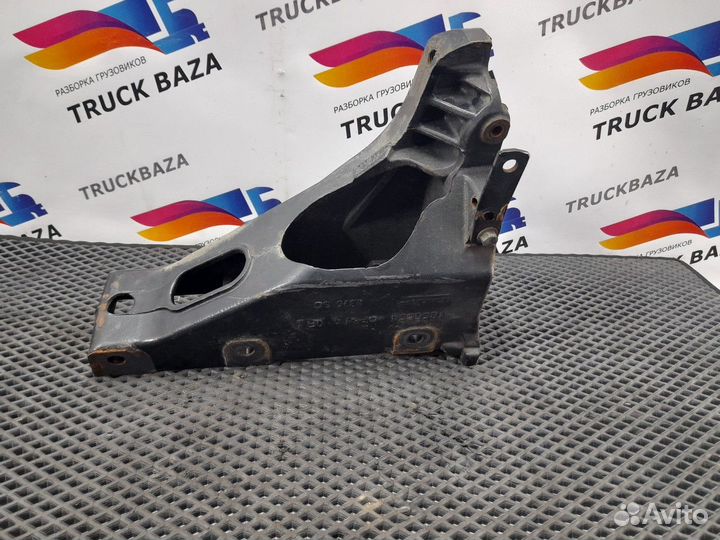 Кронштейн торсиона кабины левый Daf XF106