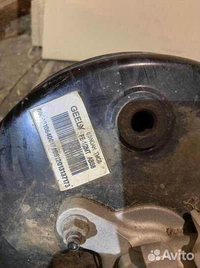 Вакуумник в сборе Geely Emgrand EC7