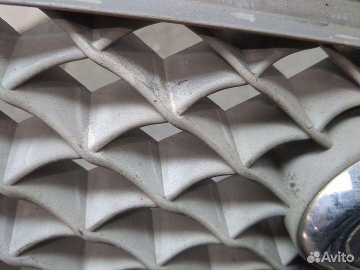 Решетка радиатора Ford Galaxy, 2001