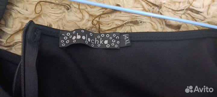 Платье миди с разрезом