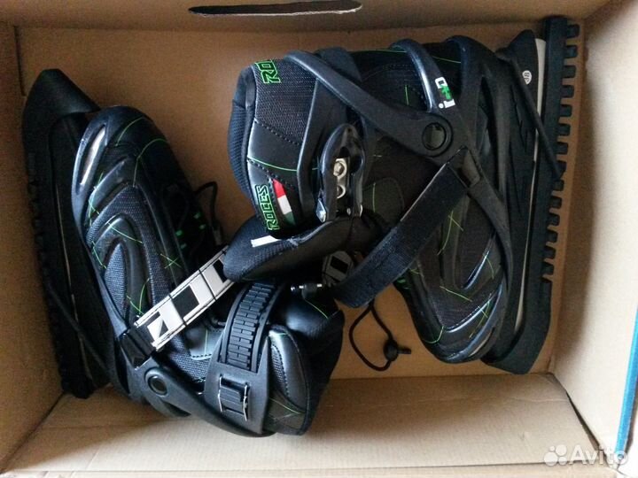 Коньки хоккейные новые размер 37