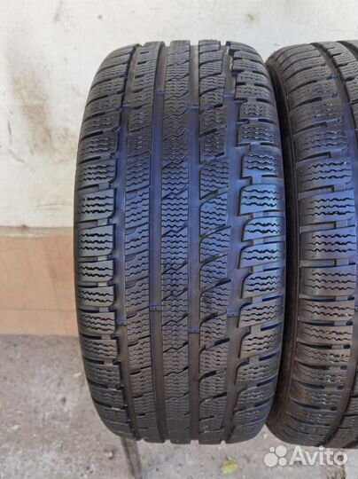 Kumho I'Zen KW27 225/45 R17 94V